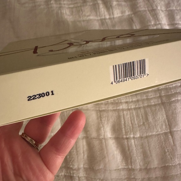 BRAND NEW- NEVER OPENED Kylie Cosmetics Kris Collection Pressed Powder Palette - Picture 12 of 13